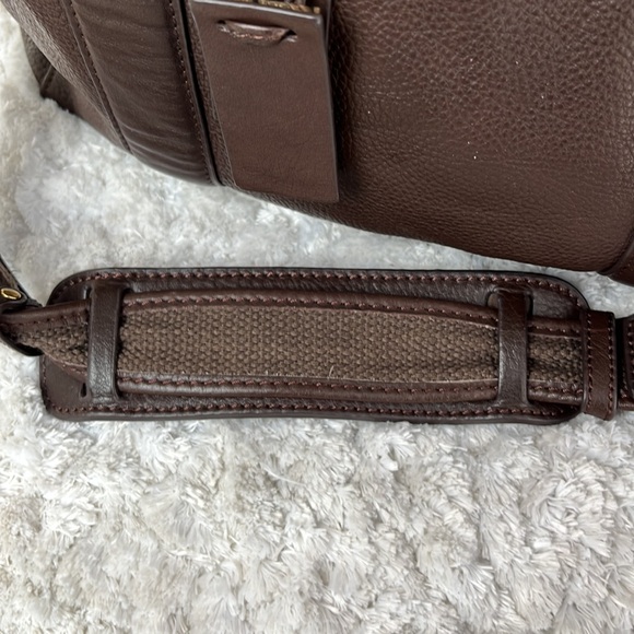 Pour La Victoire Leather Shoulder Bag - Picture 11 of 16